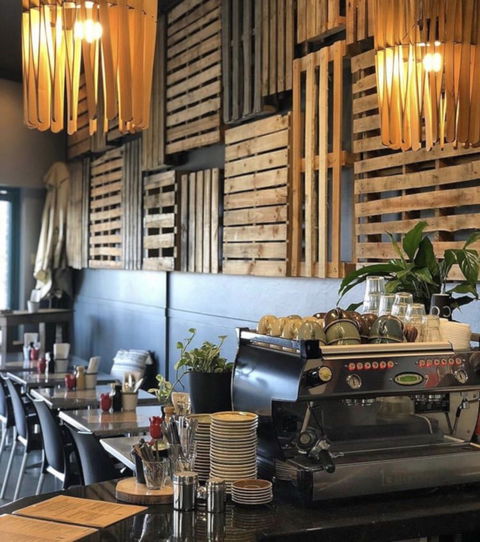 The Crossing Cafe - Pubs Adelaide 0