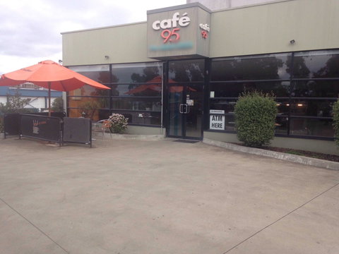 Café 95 - Pubs Adelaide 0
