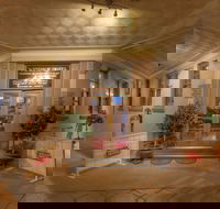 Miles Windsor Hotel - Pubs Adelaide