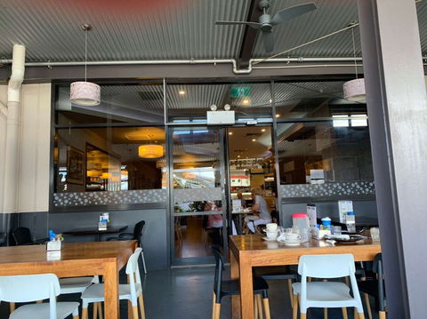 Rosetta Sunsmile Cafe - Pubs Adelaide 0
