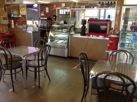 Pitstop Cafe - Pubs Adelaide 0