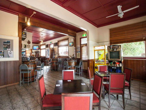 Erringhi Hotel - Pubs Adelaide 1