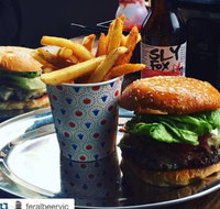 Huxtaburger - Collingwood - Pubs Adelaide