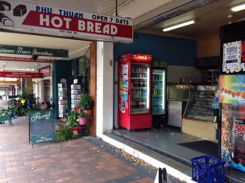 Phu Thuan Hot Bread - Pubs Adelaide 0