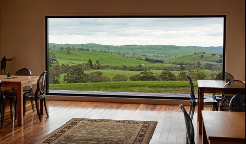 Cloud 9 Farm - Pubs Adelaide 1