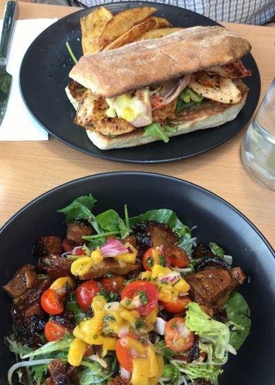 Carpe Diem Cafe & Restaurant - Pubs Adelaide 11