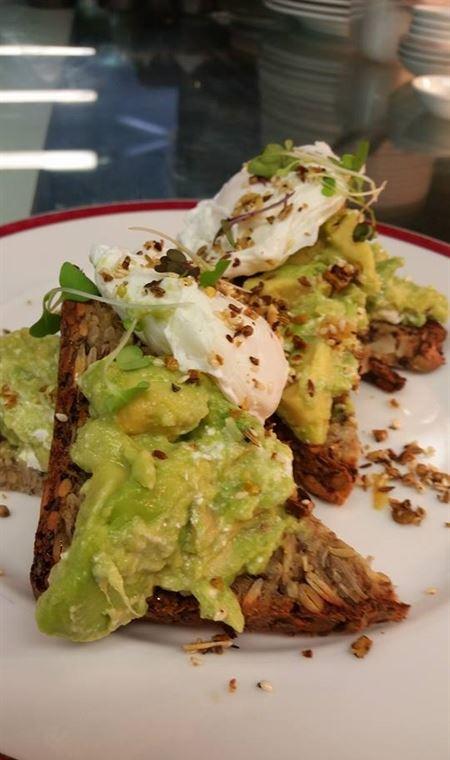 Daily Dose Cafe Wine Bar - Pubs Adelaide 12