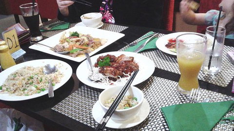 Dragon Garden Family Restaurant - Pubs Adelaide 0