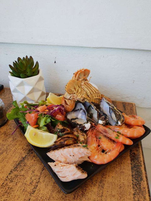 Maisie's Seafood And Steakhouse - Pubs Adelaide 0