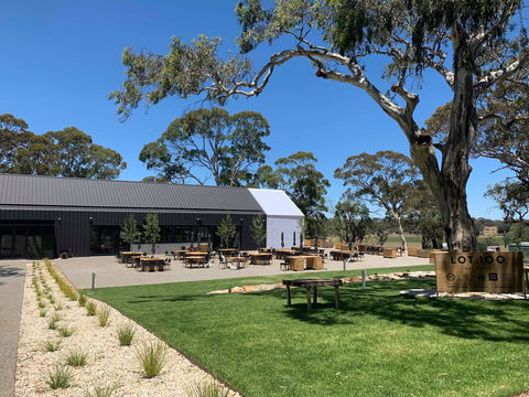 LOT.100 The Grocer - Pubs Adelaide 2