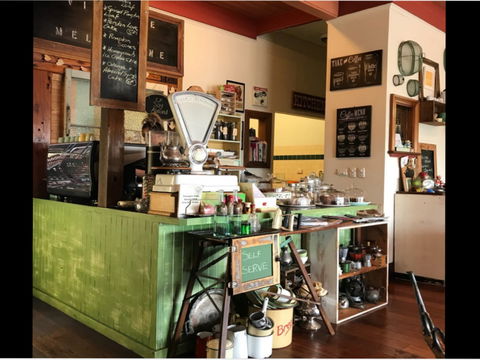 Vintage On Melbourne - Pubs Adelaide 0