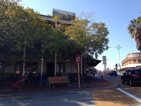 Defectors Bar - Pubs Adelaide 0