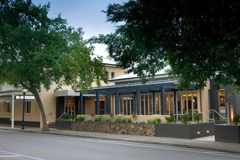 The Barker Hotel - Pubs Adelaide 0