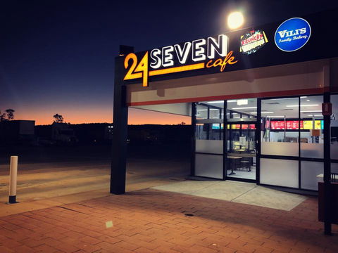 24 Seven Cafe - Pubs Adelaide 0