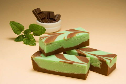Mogo Fudge And Ice Cream /  Courtyard Cafe / Lots Of Lollies Mogo - Pubs Adelaide 1