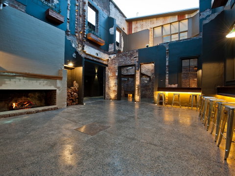 Royal Hotel Queanbeyan - Pubs Adelaide 2