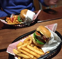 Carney  Earl's - Pubs Adelaide