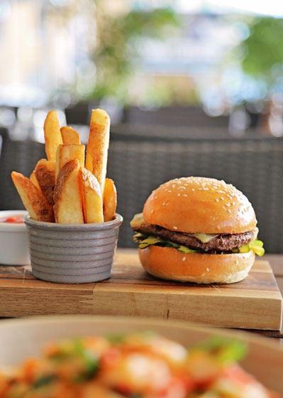 Tradewinds Bar & Bistro - Pubs Adelaide 0