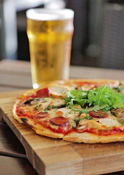 Tradewinds Bar & Bistro - Pubs Adelaide 1