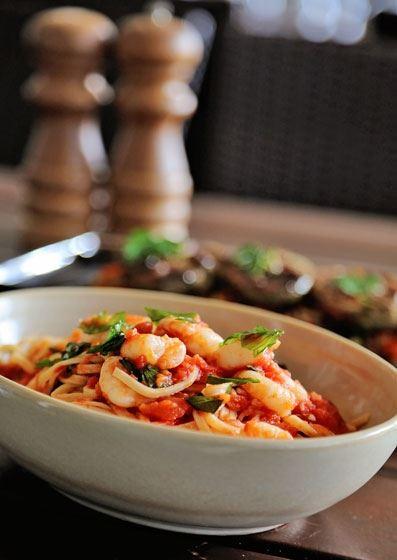 Tradewinds Bar & Bistro - Pubs Adelaide 3
