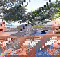 Beach House Hotel - Pubs Adelaide