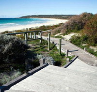 Bunkers Beach House - Pubs Adelaide