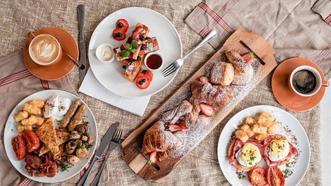 Seville Estate Restaurant & Cafe - Pubs Adelaide 2