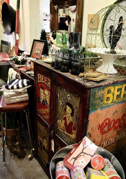 Worn-Out-Wares Cafe - Pubs Adelaide 8