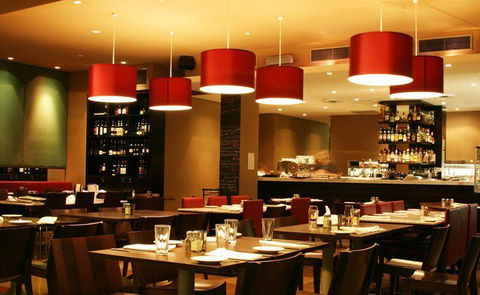 Renzo's Bar Cafe Italiano - Pubs Adelaide 10