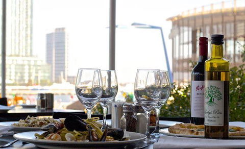 Renzo's Bar Cafe Italiano - Pubs Adelaide 11