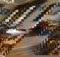 Madame M cafe - Pubs Adelaide