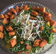 Time Out On Emmett - Pubs Adelaide