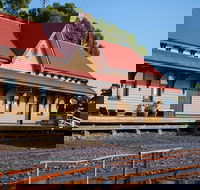 Tracks on Point - Pubs Adelaide