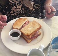Hubbles Yard Cafe - Pubs Adelaide