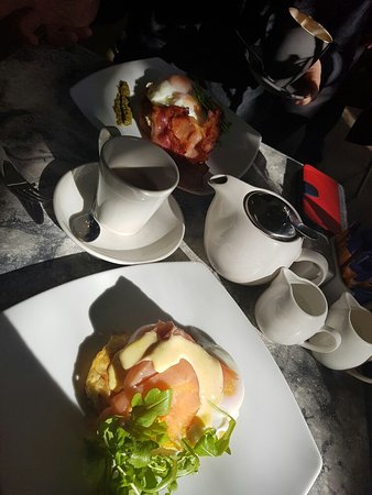 Golden Outback WA Pubs Adelaide