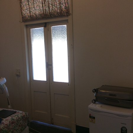 Balkuling WA Pubs Adelaide