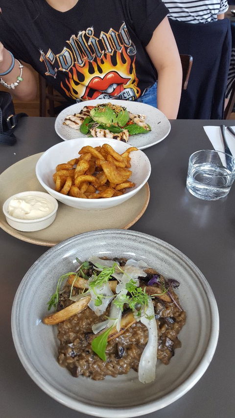 Public - Pubs Adelaide 9