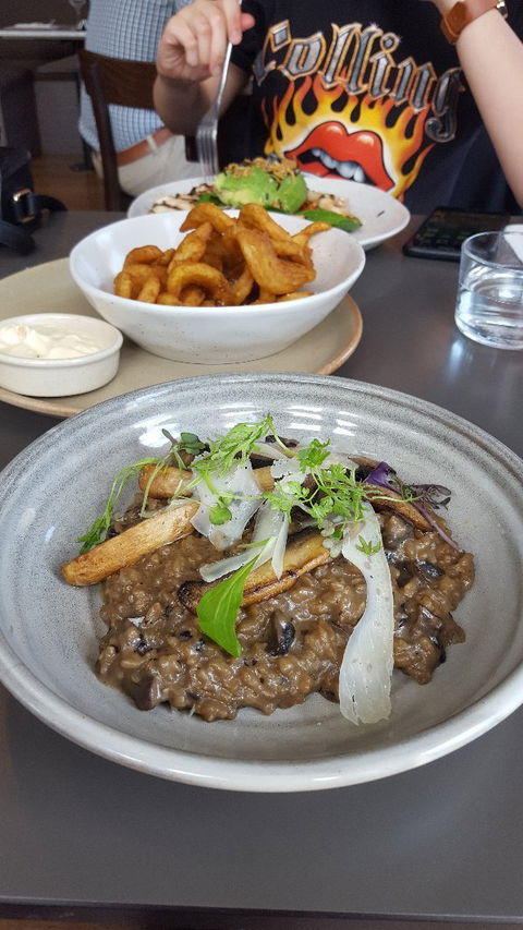Public - Pubs Adelaide 3