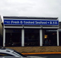 Kenmore Plaza Seafoods - Pubs Adelaide