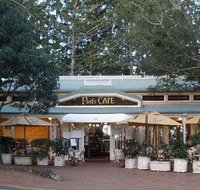 Poets Restaurant and Cafe  Main Street Gallery - Pubs Adelaide