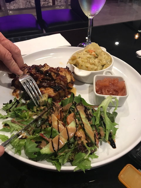 Sandy's Bar And Grill - Pubs Adelaide 3
