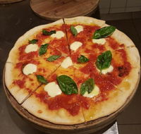 Flutterbucks Pizzeria - Pubs Adelaide