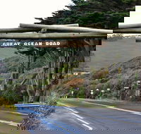 Small-Group Great Ocean Road and Twelve Apostles Full-Day Tour - Pubs Adelaide
