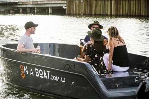 1.5-Hour Boat Rental In Melbourne - Pubs Adelaide 1