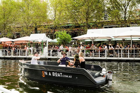 1.5-Hour Boat Rental In Melbourne - Pubs Adelaide 2