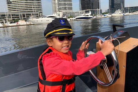 2-Hour Boat Rental In Melbourne - Pubs Adelaide 4