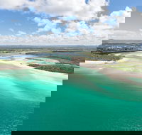 Deluxe Seaplane Tour Noosa to Glasshouse Adventure for 2 with Photobook - Pubs Adelaide