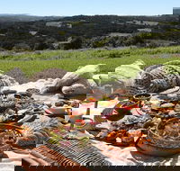 A picnic in Byron Bay - Pubs Adelaide