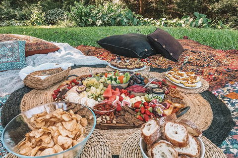 A Picnic In Byron Bay - Pubs Adelaide 1