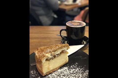 Adelaide City Highlights With Hahndorf And Mt. Lofty - Pubs Adelaide 1